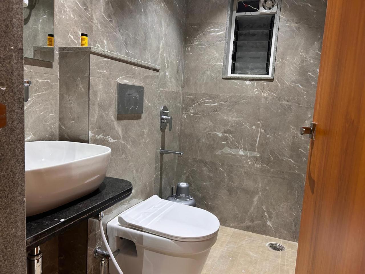 Hotel Neem Heritage Ширди Екстериор снимка